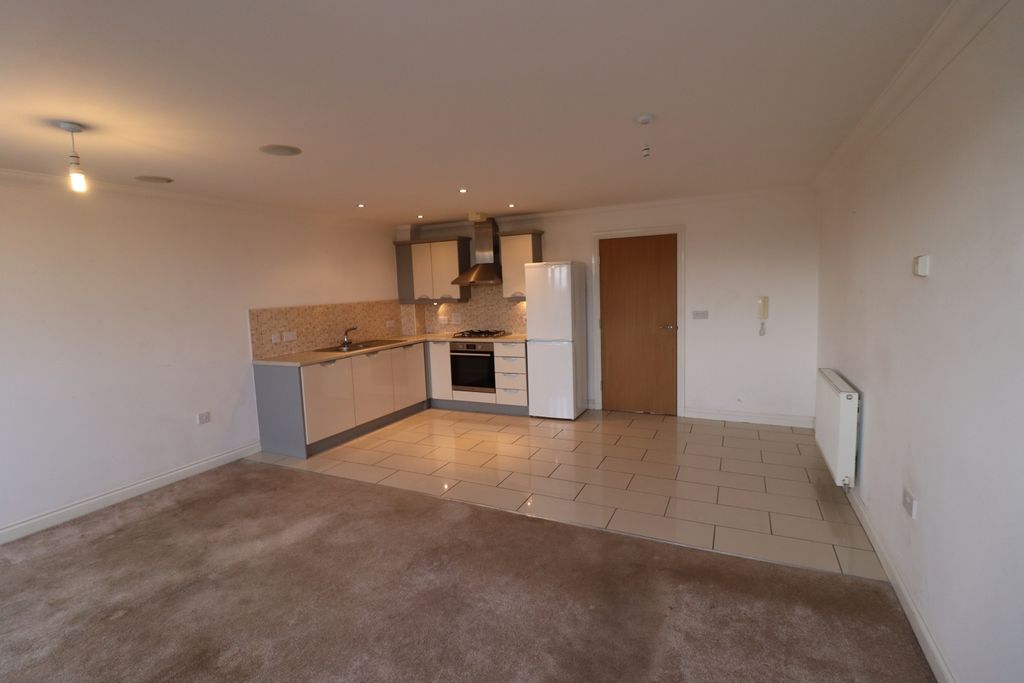 Property photo 3 of 10 Img_1745