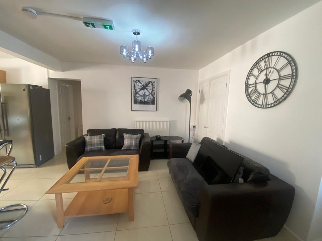 Property photo 3 of 17 Whatsapp Image 2026-03-05 At 14.11.36 (5)