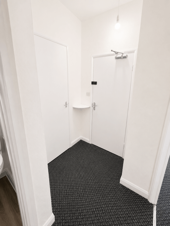 Property photo 3 of 8 Fddba999-E1F1-43B1-Baf1-Cbd21382c428