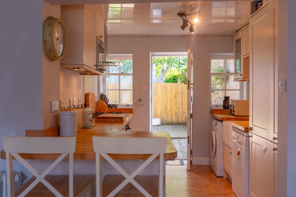Property photo 2 of 29 Barossa Street-22.Jpg