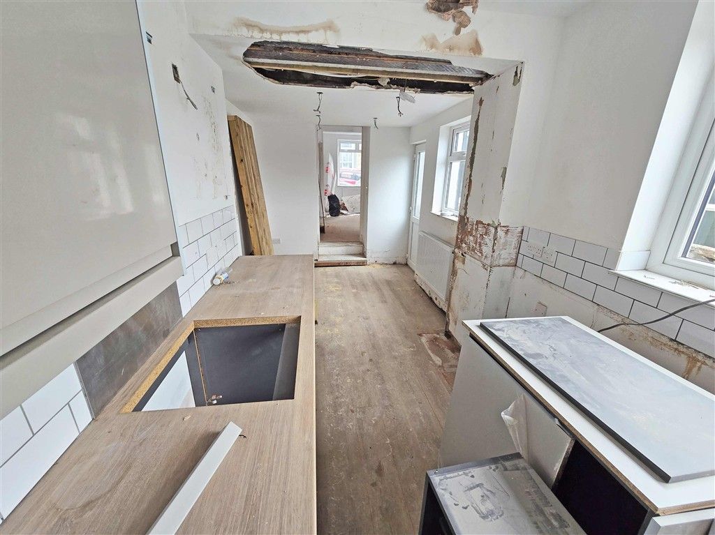 Property photo 3 of 5
