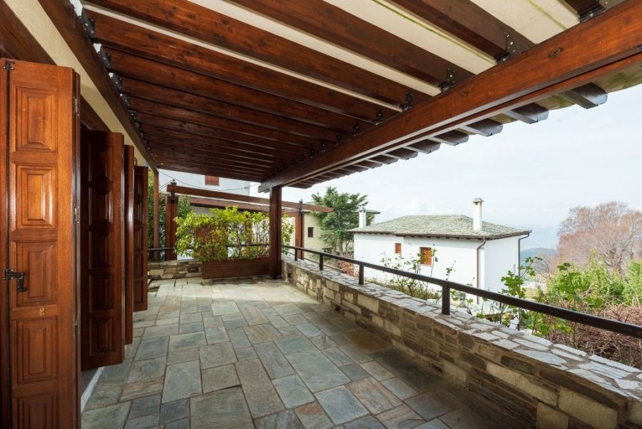 Property photo 1 of 24