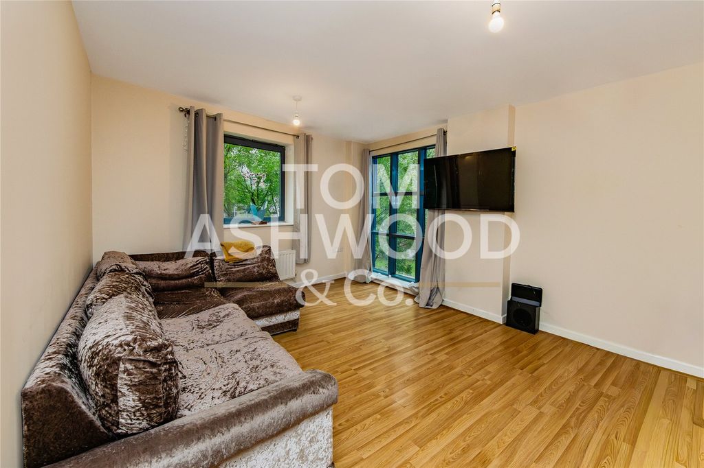 Property photo 2 of 9 Picture No. 04
