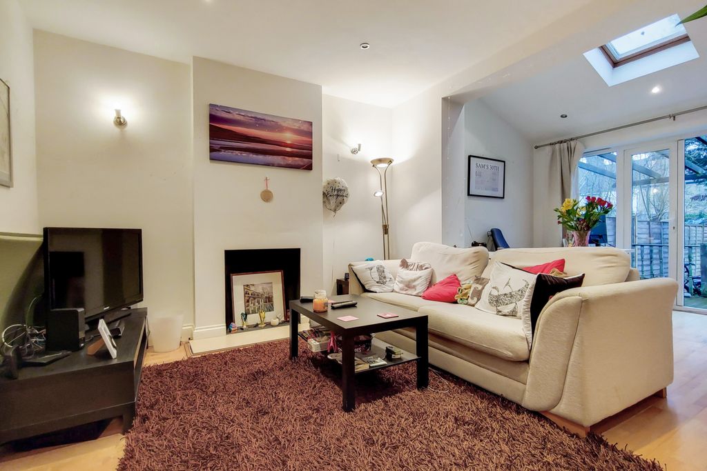 Property photo 1 of 11