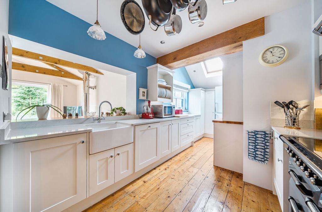 Property photo 3 of 21 1371030-10-68F773...