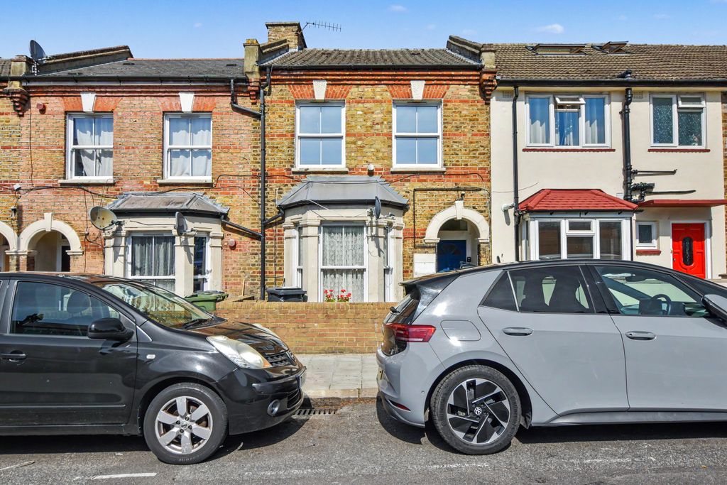 Property photo 1 of 14 Flat B, 130 Poplar Road, Herne Hill, London, Se24 0Bp