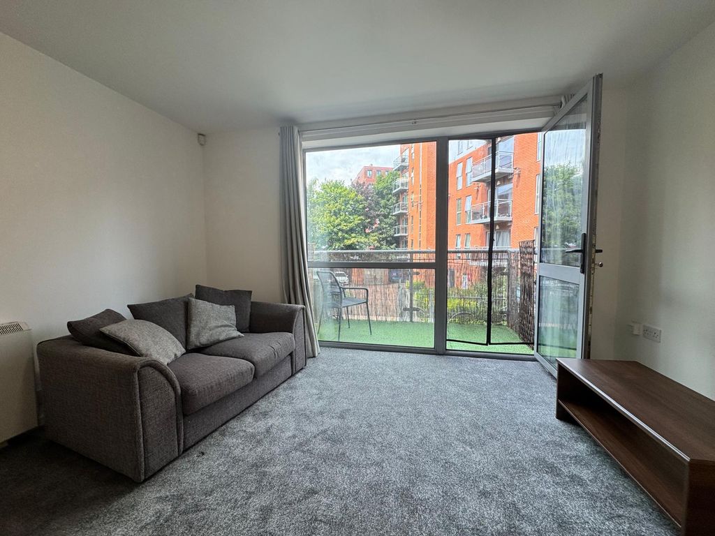 Property photo 2 of 10