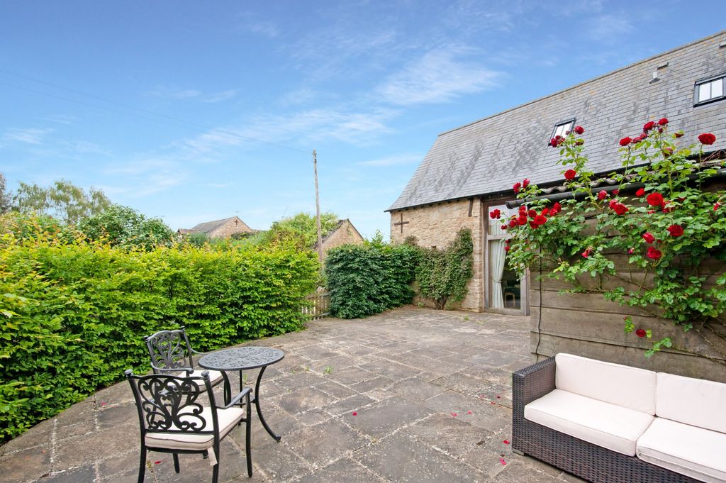 Property photo 2 of 12 Picture No. 20