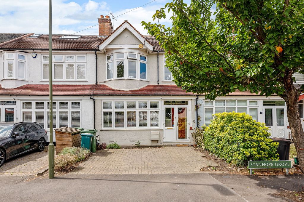 Property photo 1 of 34