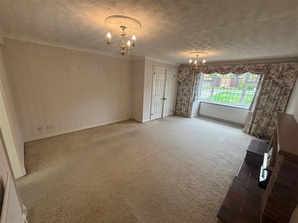 Property photo 2 of 14 Living Room