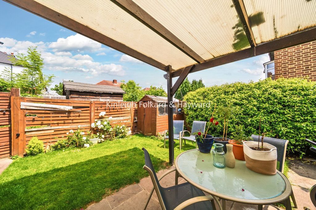 Property photo 1 of 17 Picture No. 02