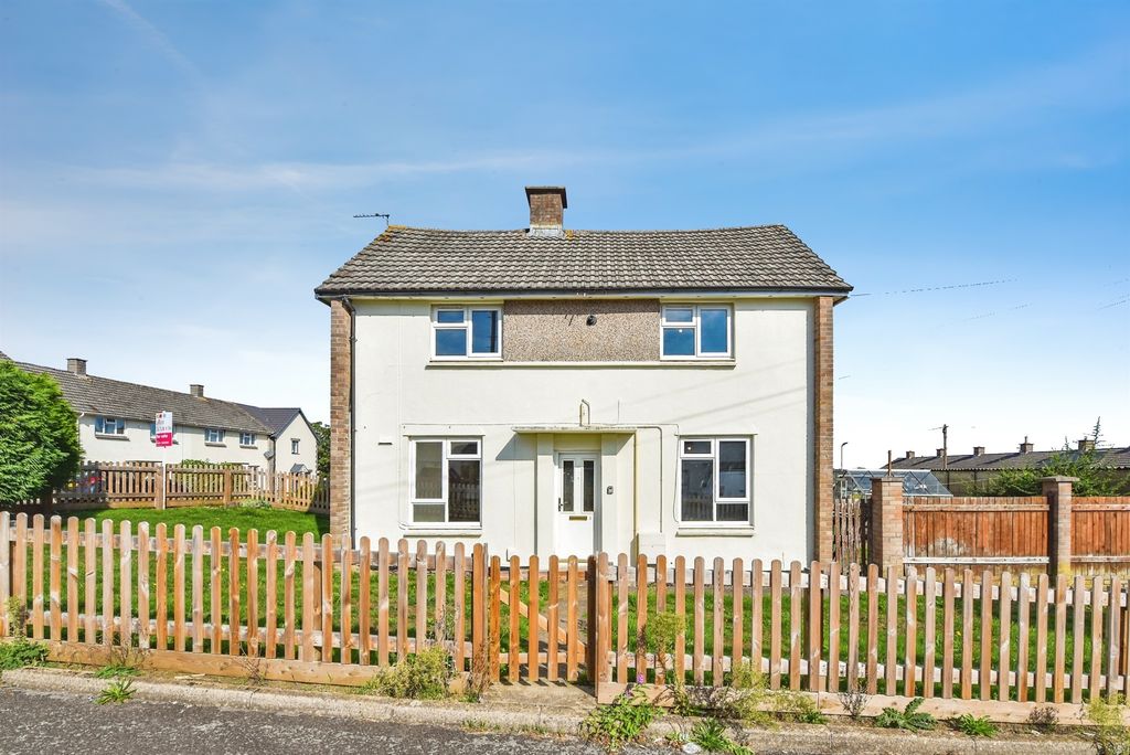 Property photo 1 of 18