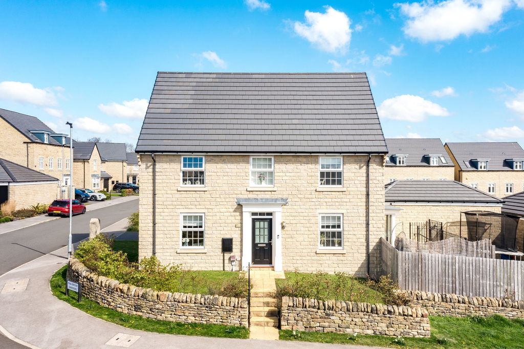 Property photo 1 of 50