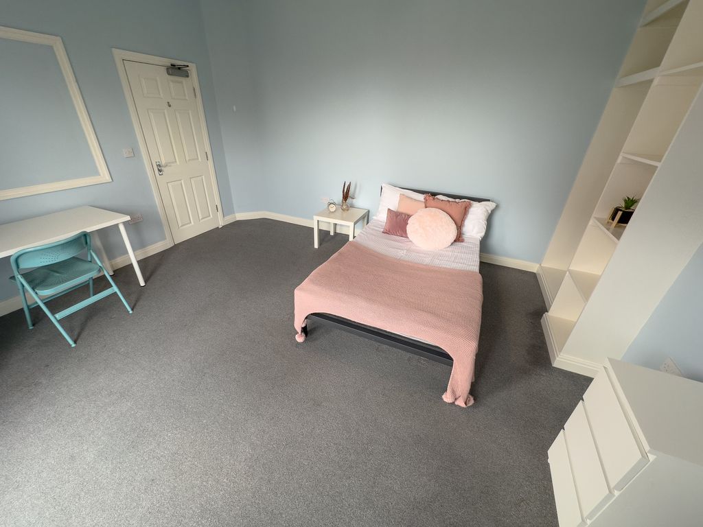Property photo 1 of 17 3