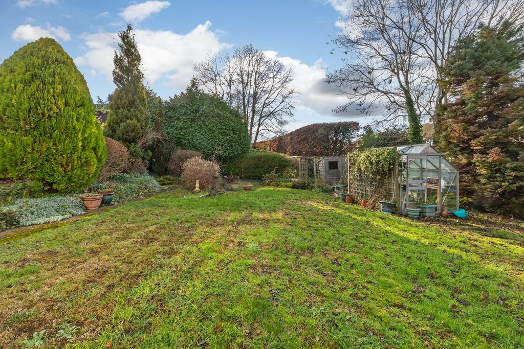 Property photo 2 of 9