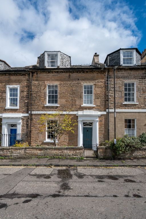 Property photo 1 of 36