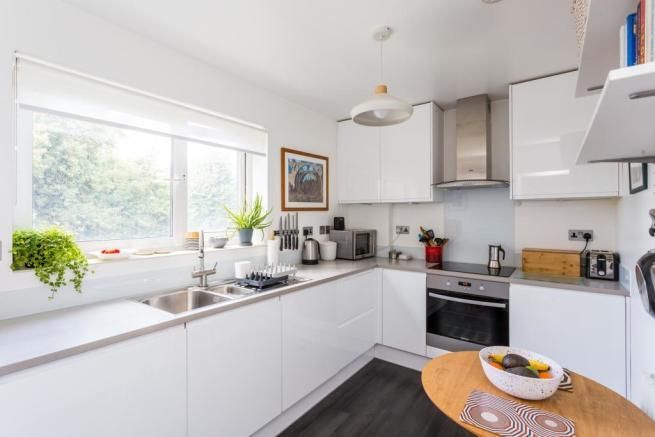 Property photo 1 of 9 Photo 01