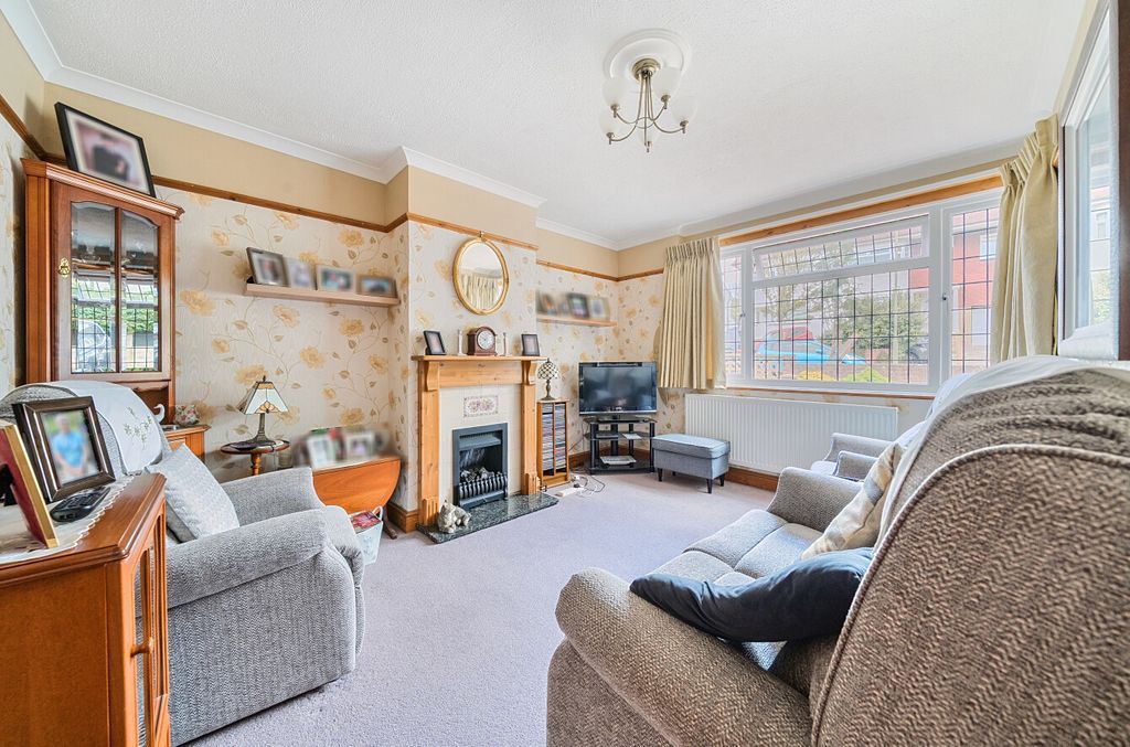 Property photo 2 of 19 1500514-2-6A720Eb...