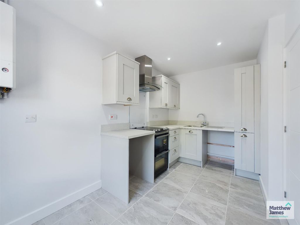 Property photo 3 of 18 Cam01235G0-Pr0039-Still016.Jpg