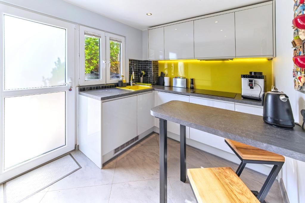 Property photo 2 of 19 Photo 2