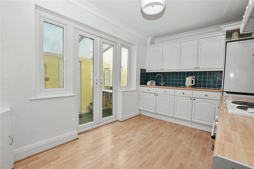 Property photo 3 of 11 Picture No. 06