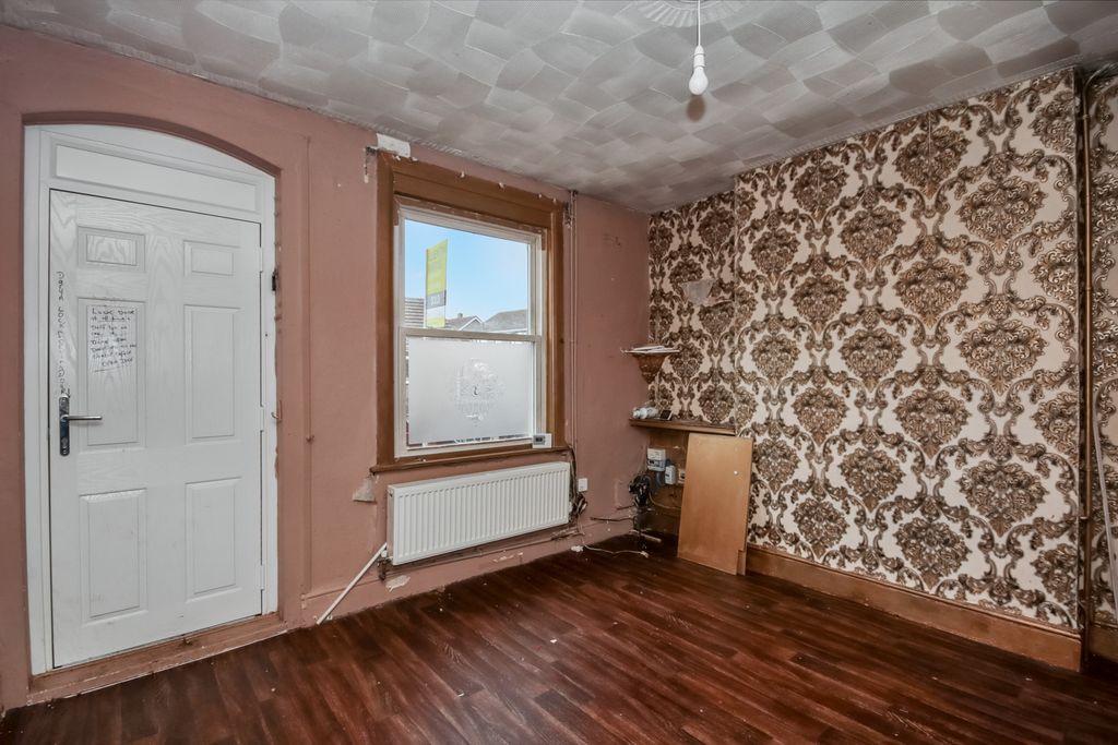 Property photo 1 of 15 9 Spalding Road, Bourne, Cambridgeshire, Pe10 9Le