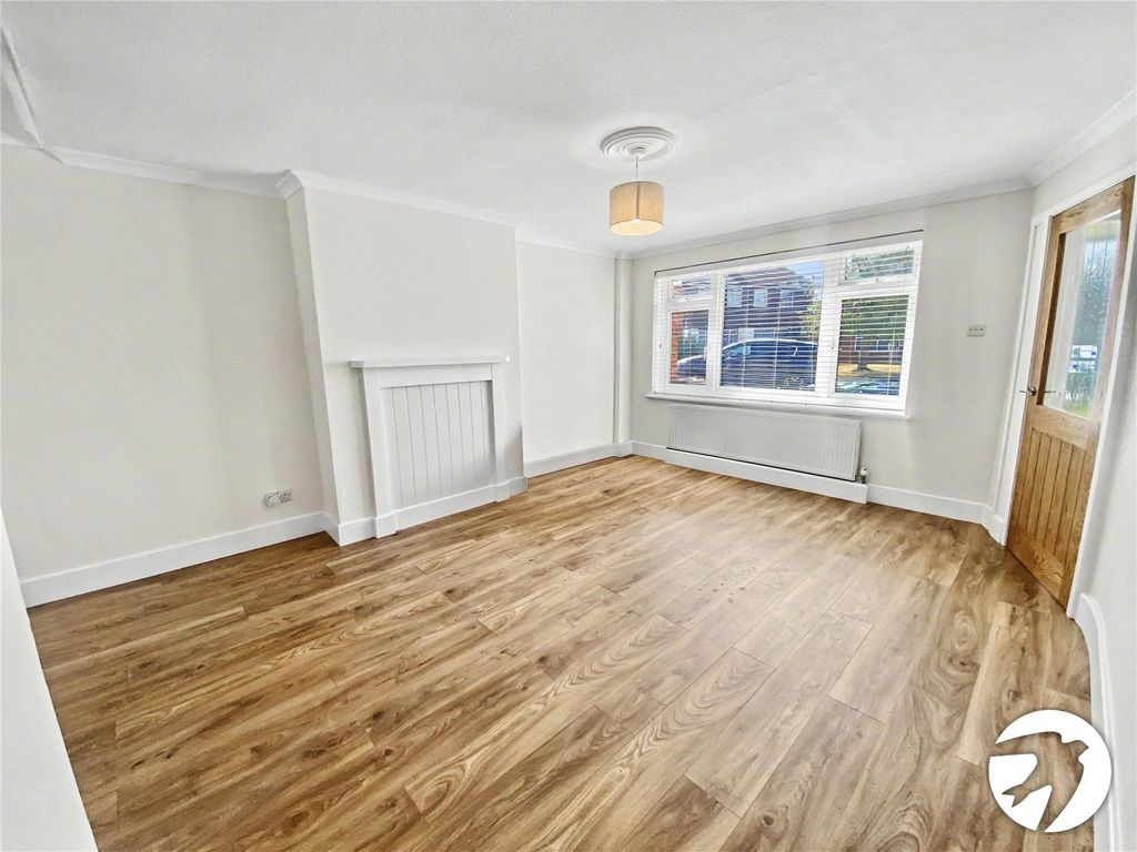 Property photo 2 of 17 Picture No. 42