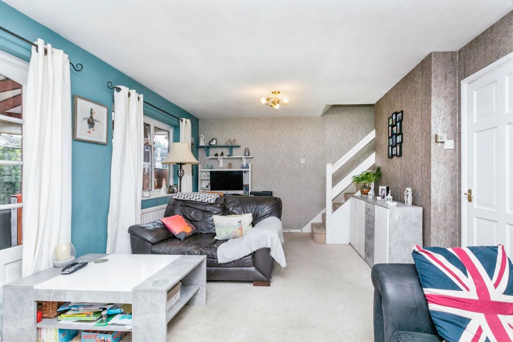 Property photo 3 of 17