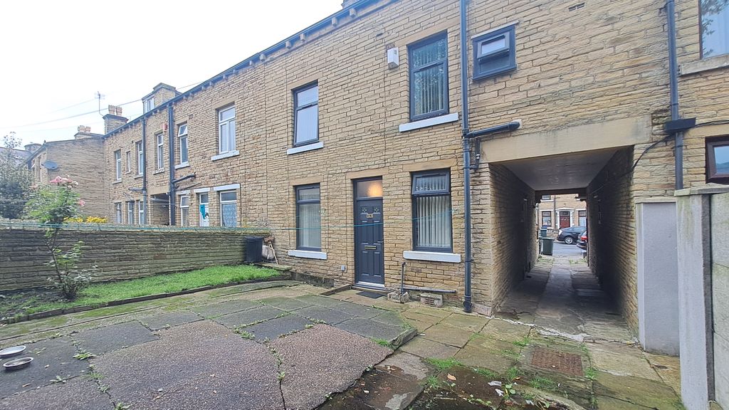 Property photo 1 of 19 53 Victor Terrace, Bradford, Bd9 4Rh