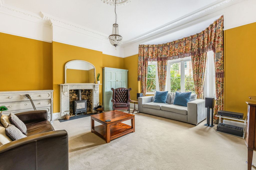 Property photo 2 of 22 Drawing Room