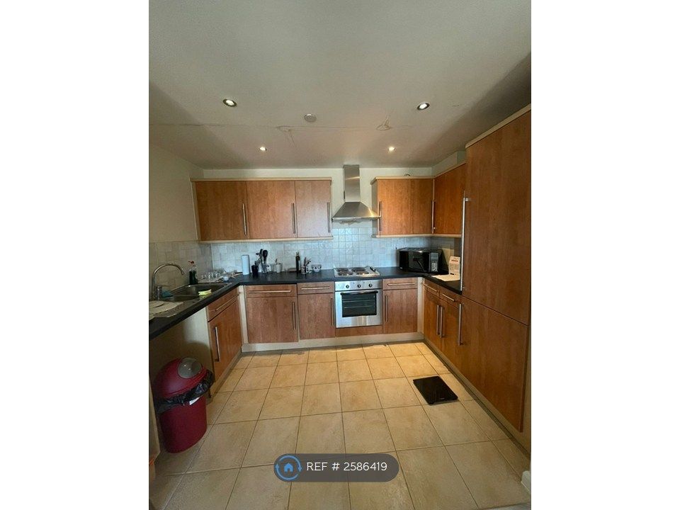 Property photo 2 of 5 Kitchen