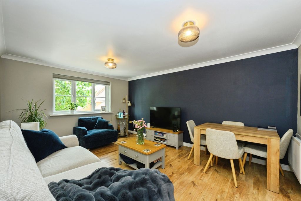 Property photo 2 of 14 Pbox-Img.Jpg