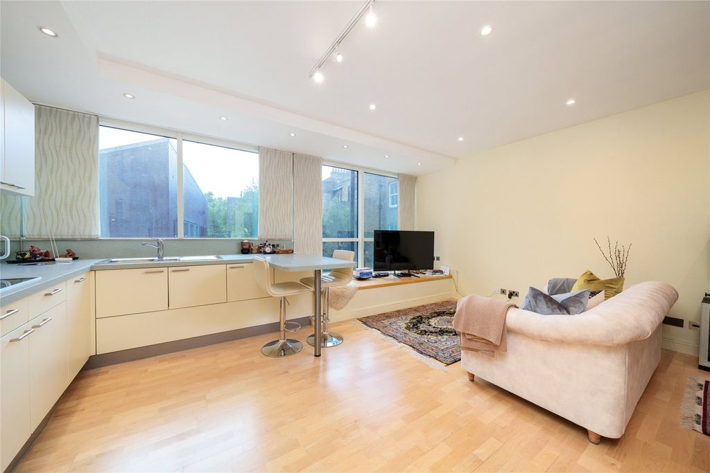 Property photo 3 of 14 Picture No. 05