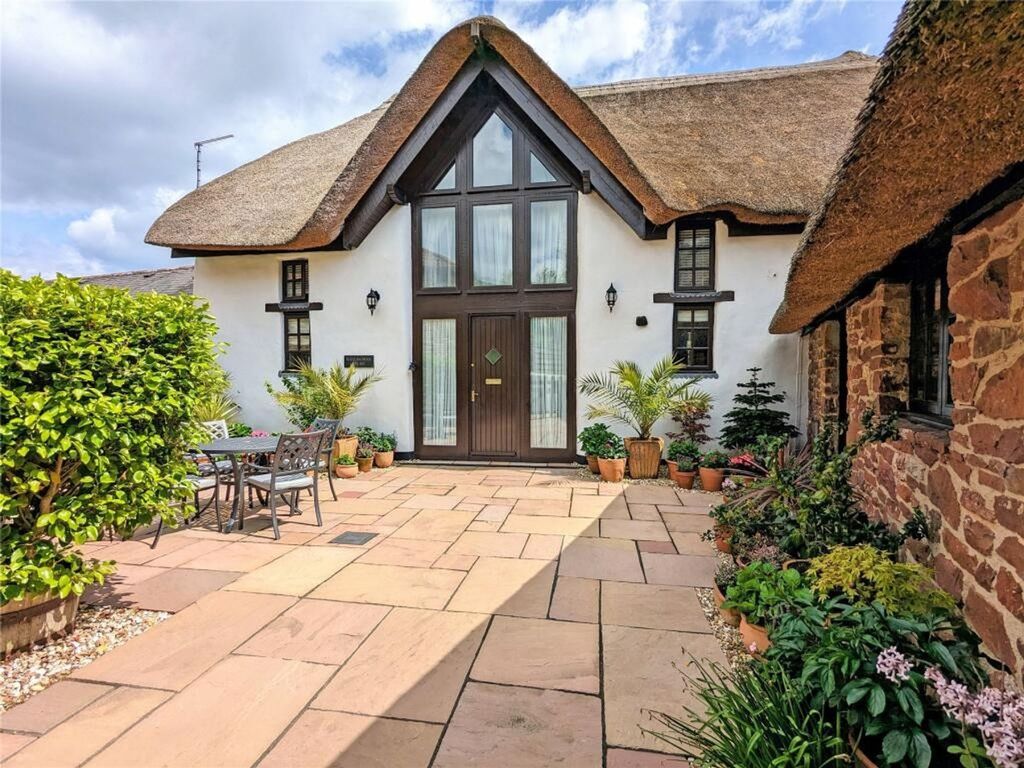 Property photo 1 of 29