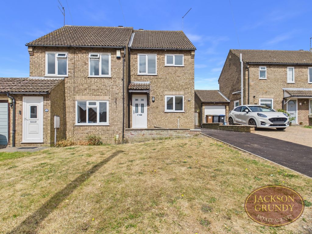 Property photo 1 of 16 Spencer Road