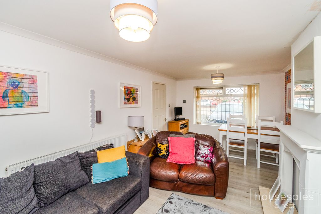 Property photo 2 of 18