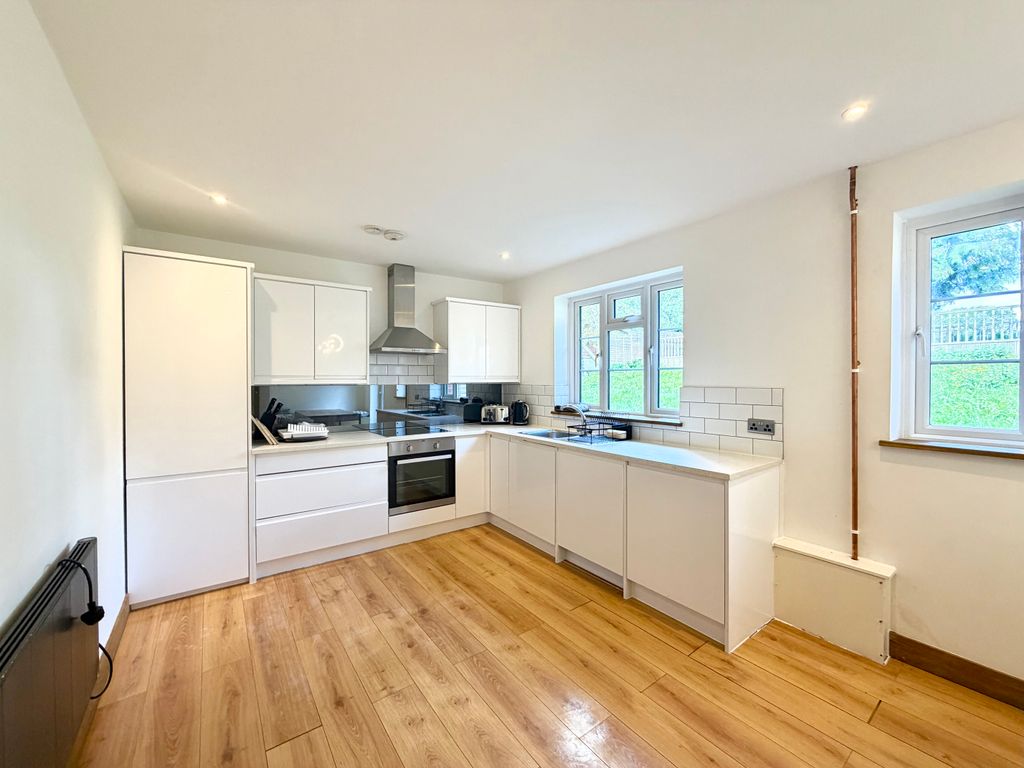 Property photo 3 of 9 Image