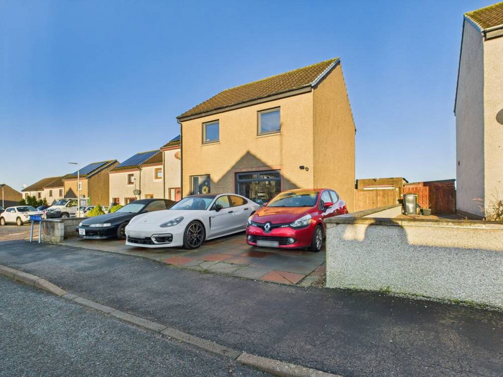 Property photo 1 of 25