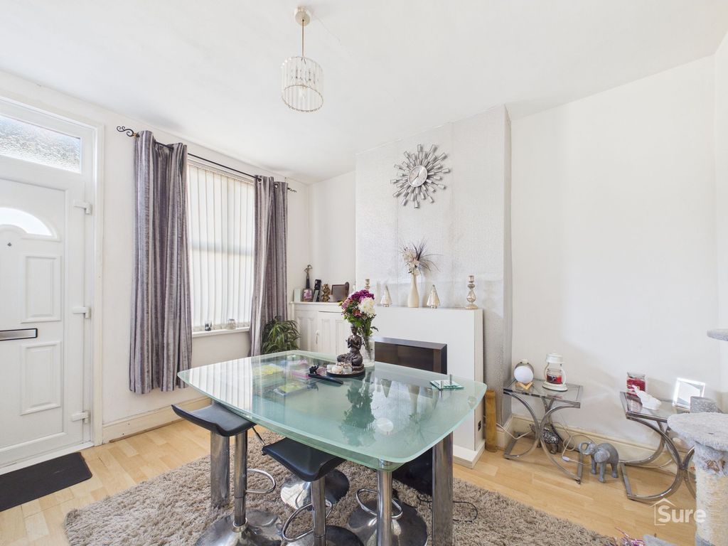 Property photo 2 of 7 Reception One