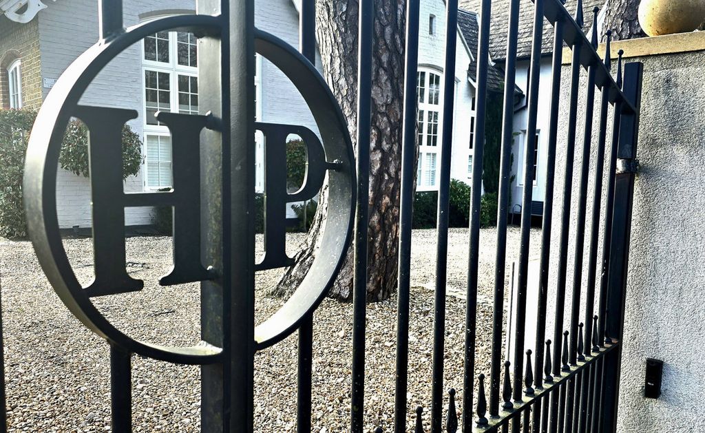 Property photo 1 of 11