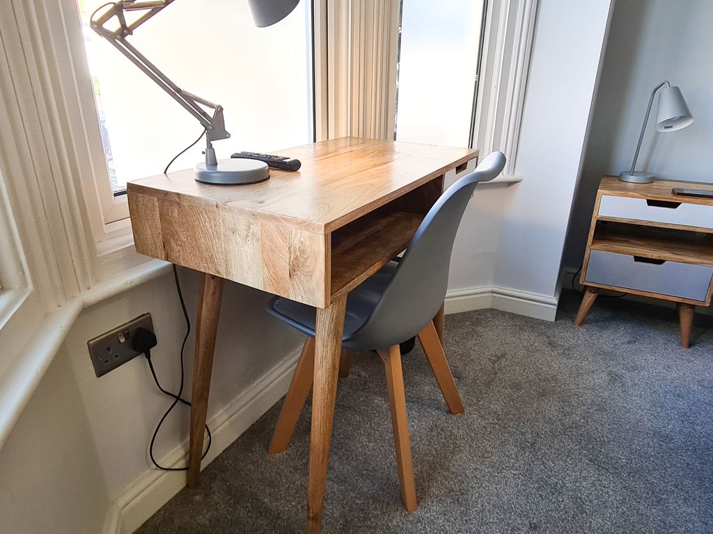 Property photo 2 of 11 Tower Bridge Drone Photo-2