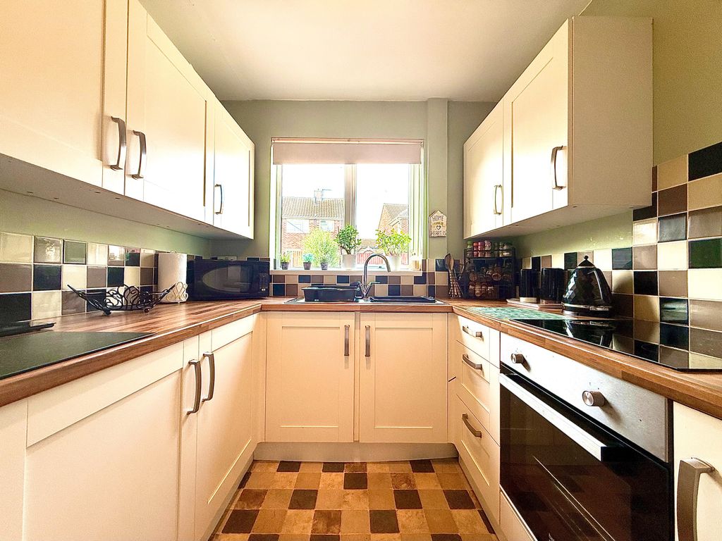Property photo 2 of 12