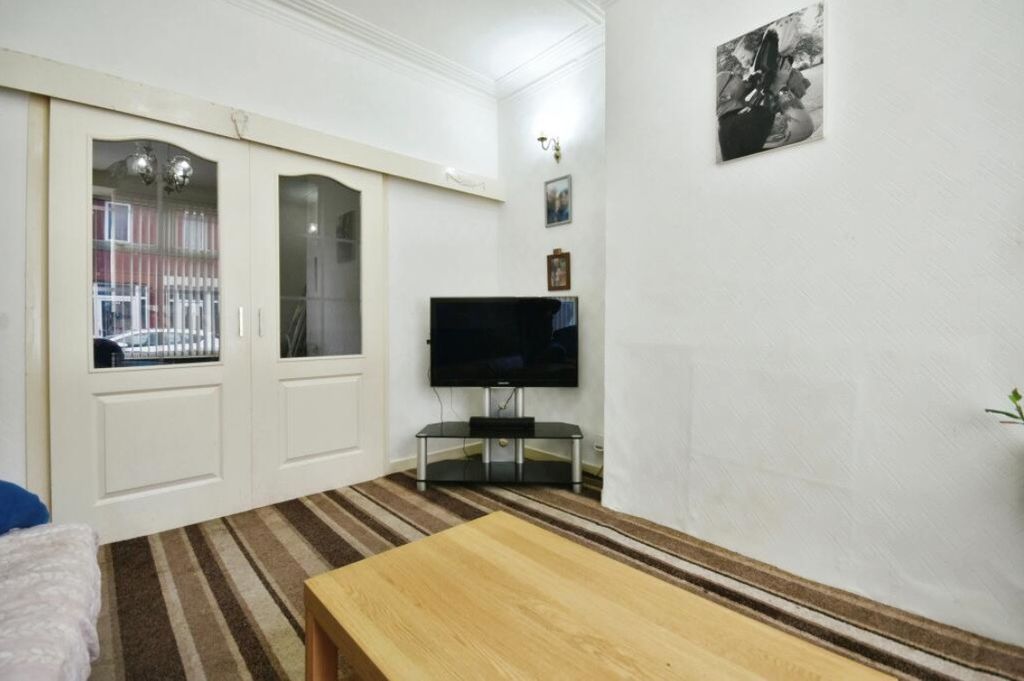 Property photo 3 of 7
