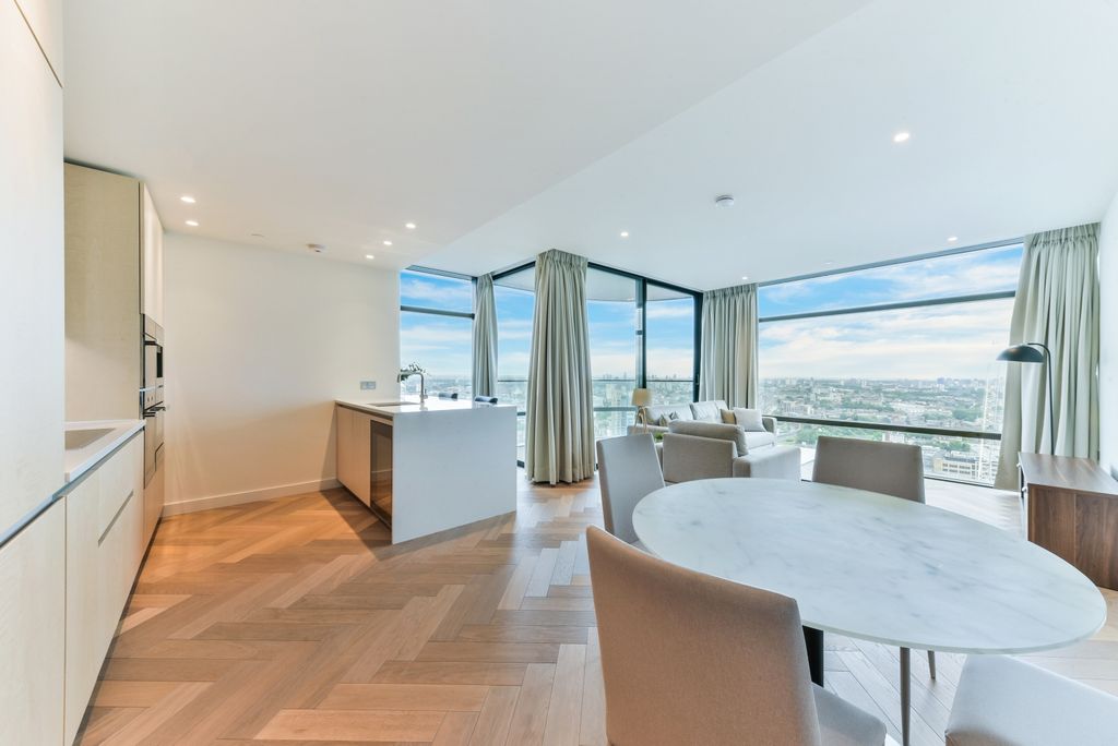 Property photo 3 of 11 Living Area