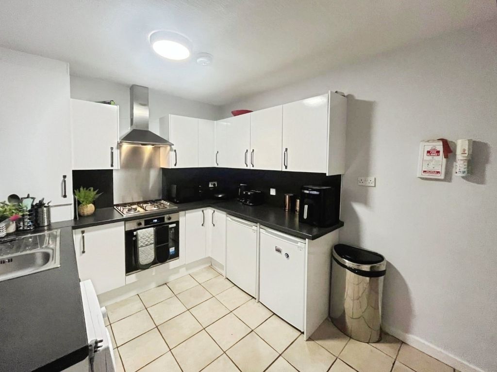 Property photo 2 of 8 Pbox-Img.Jpg