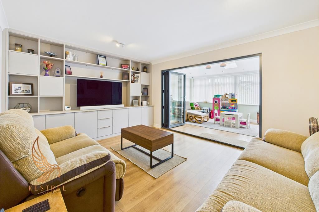 Property photo 1 of 33 25.Png