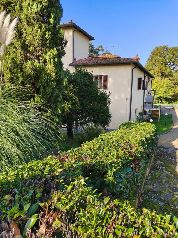 Property photo 2 of 10