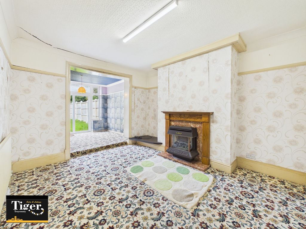 Property photo 2 of 23 Cam03440G0-Pr0594-Still001