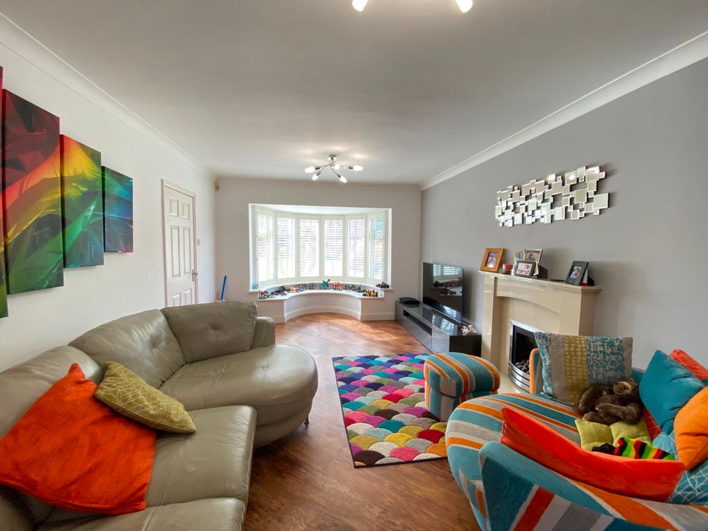 Property photo 2 of 27