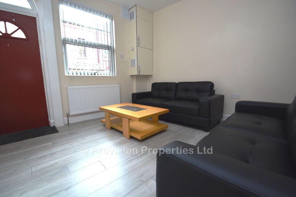 Property photo 3 of 11 Photo